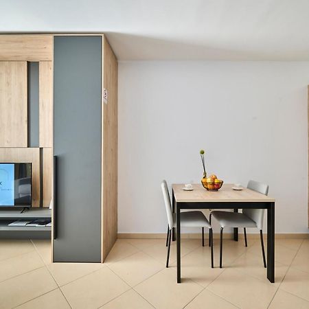 Supreme Studio Apartment Bijoux Umag Luaran gambar