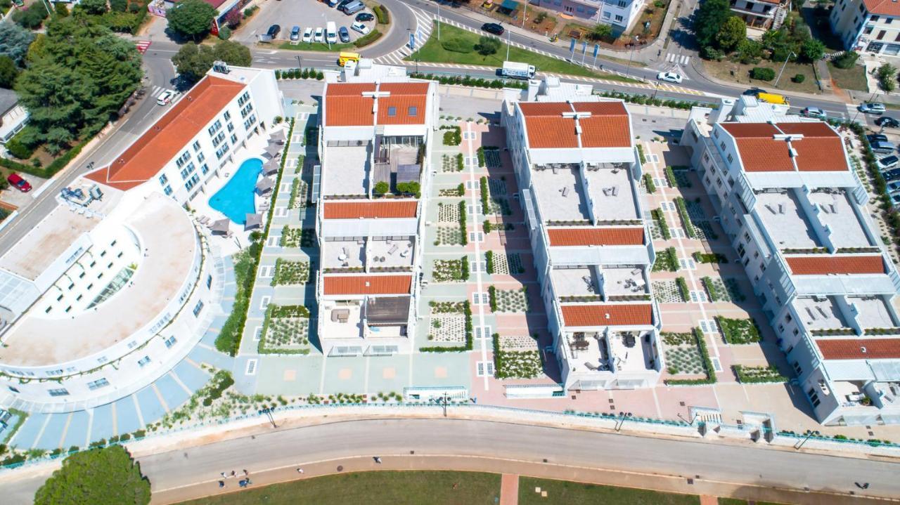 Supreme Studio Apartment Bijoux Umag Luaran gambar